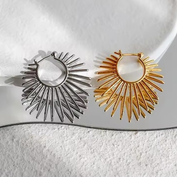 Anthropologie Gold Sunburst Hoop Earrings - Picture 4 of 12